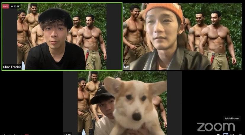 直播尾聲，三子換上多個半裸大隻男作為背景。