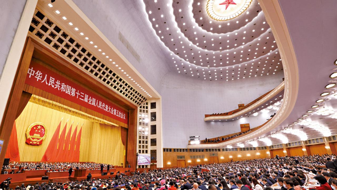 港股尋底 留意兩會