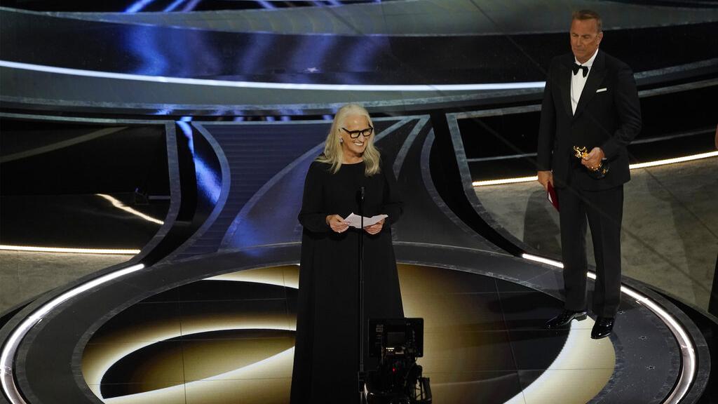 奧斯卡2022｜12項提名《犬山記》零的突破   珍甘比茵奪最佳導演獎