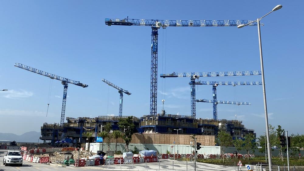 差估署今日發表《香港物業報告2022》，料今年私人住宅落成量有22,850伙，按年升近六成。