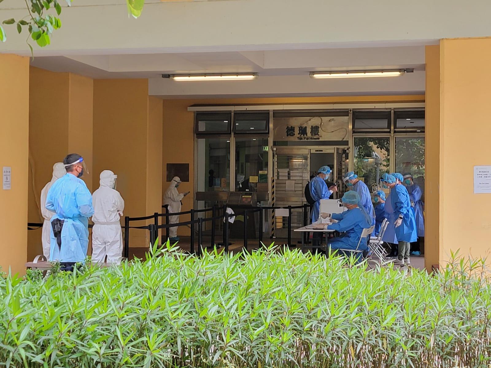 封區檢測｜7棟大廈完成強檢解封 啟德德朗邨發現近700宗初步確診(更新)