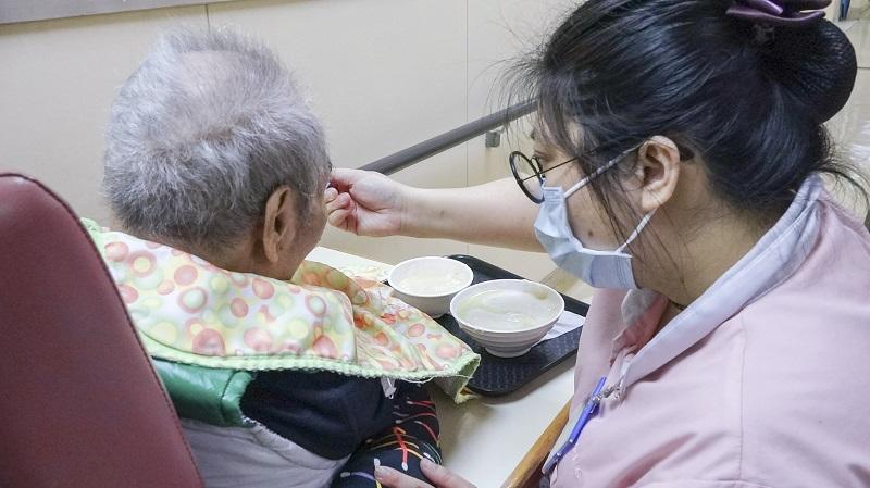 感謝年輕人支援院舍