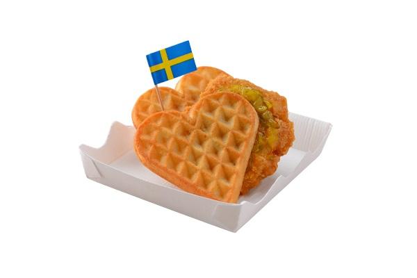 楓糖脆雞窩夫配酸瓜醬