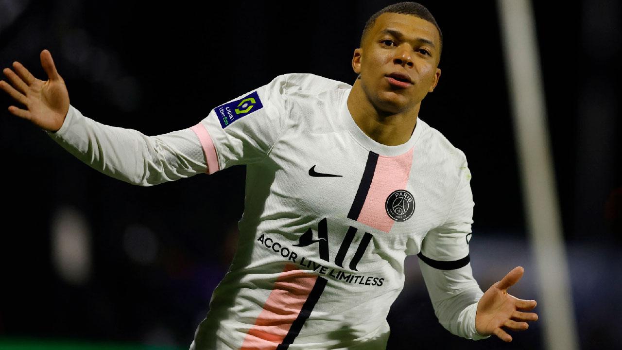 傳皇馬巴塞各簽神鋒 麥巴比簽字費1億歐元