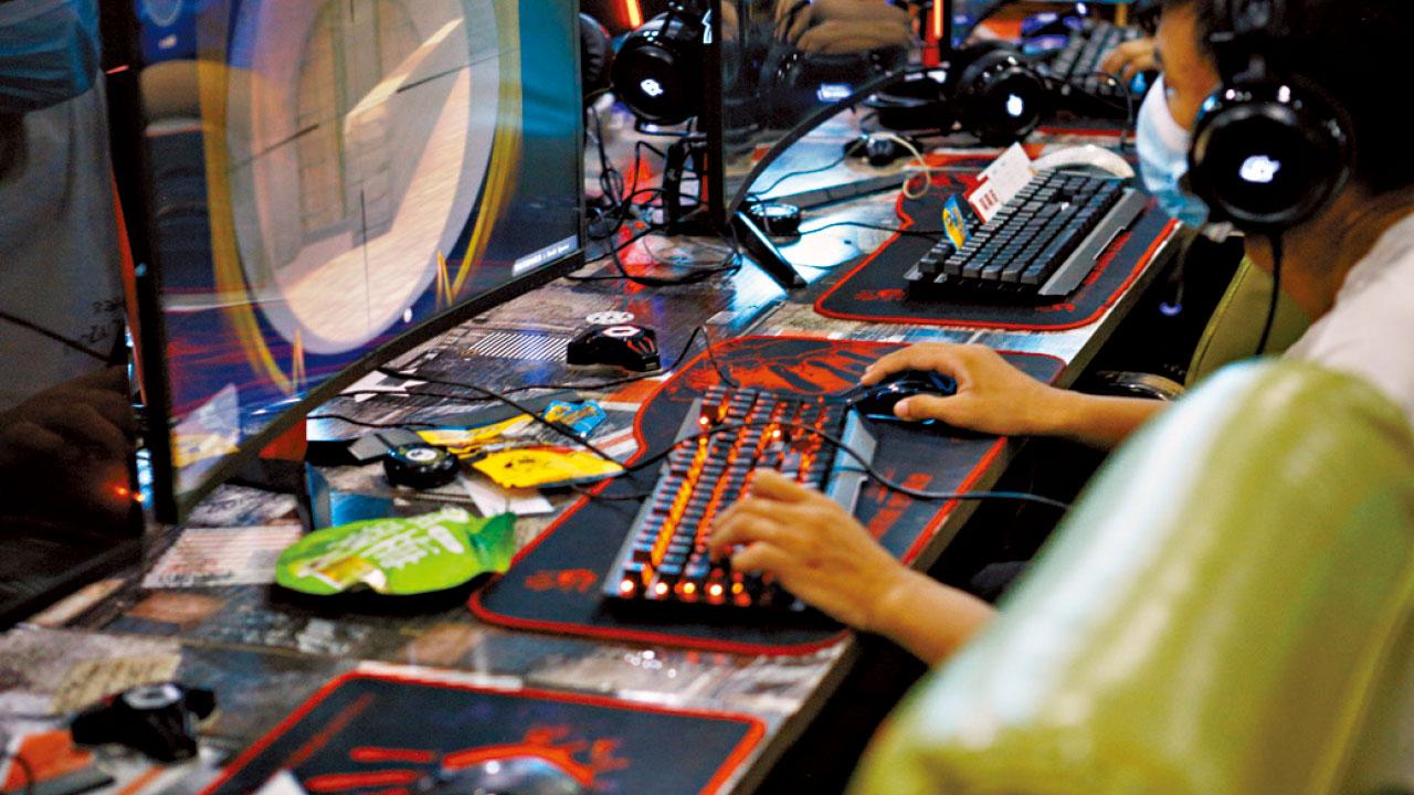 和電競高手吹水