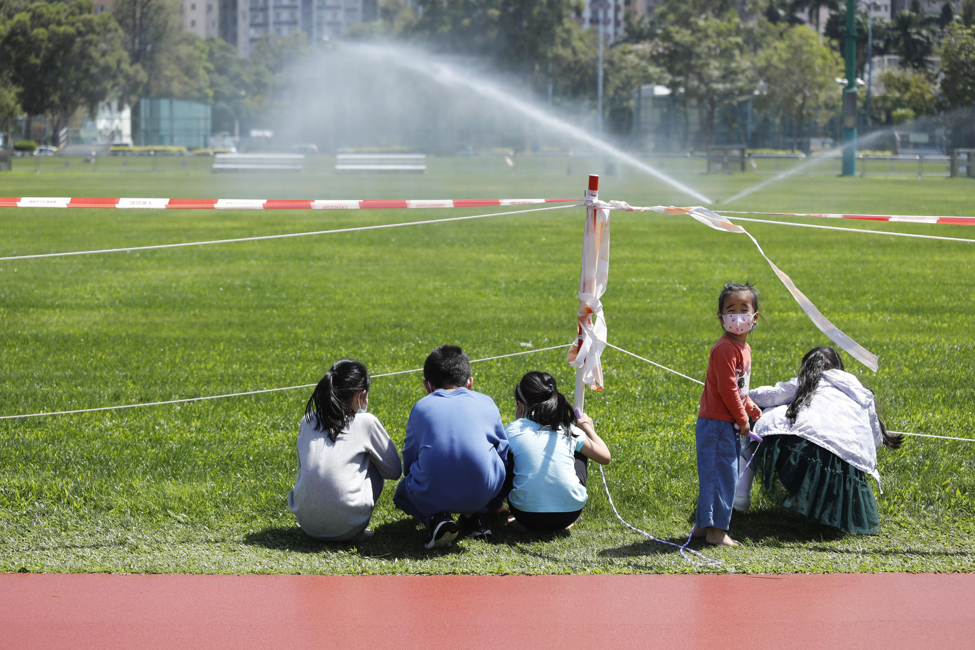  劉宇隆促請家長勿輕視新冠病毒。(資料圖片)