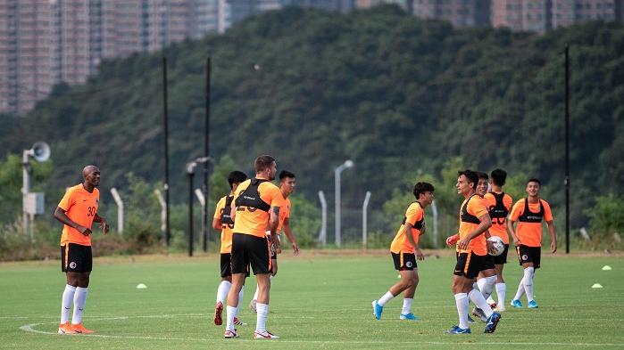 香港足球代表隊及U23代表隊復操。(香港足總圖片)