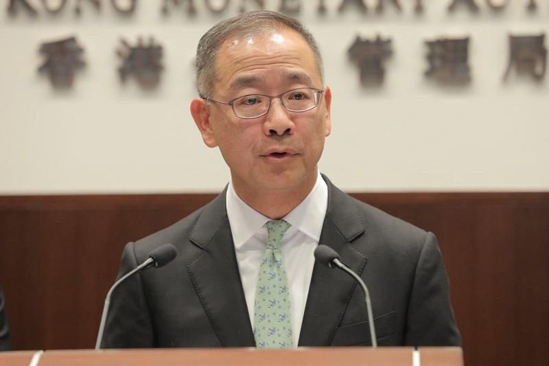 預告表現｜金管局余偉文：外匯基金陷股債匯三重打擊