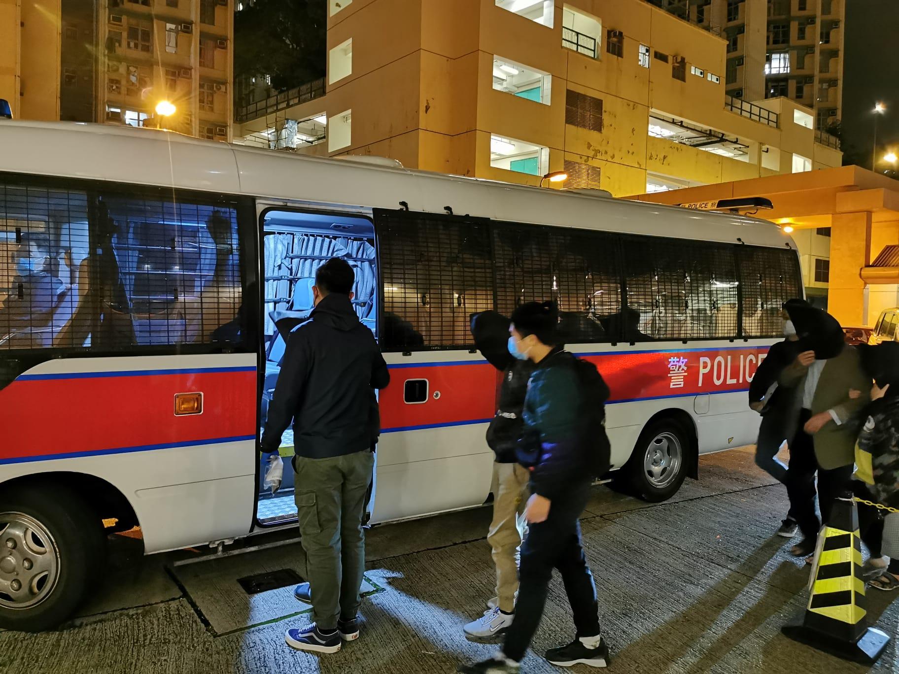 警方鯉安苑緝毒，拘6男女最細僅16歲。