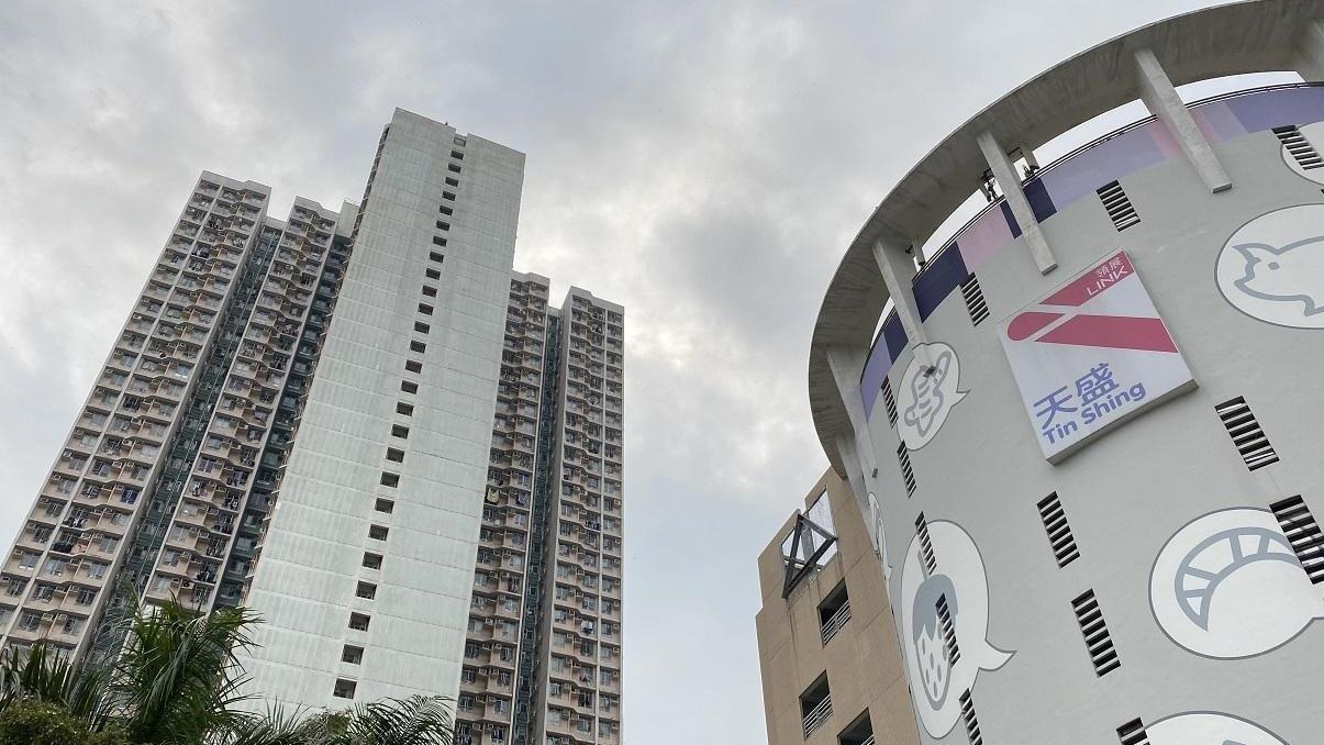 白居二客人睇好北部都會區前景，斥318萬元購天水圍天盛苑A座低層6室，單位實用面積433方呎，折合實用呎價7,344元。