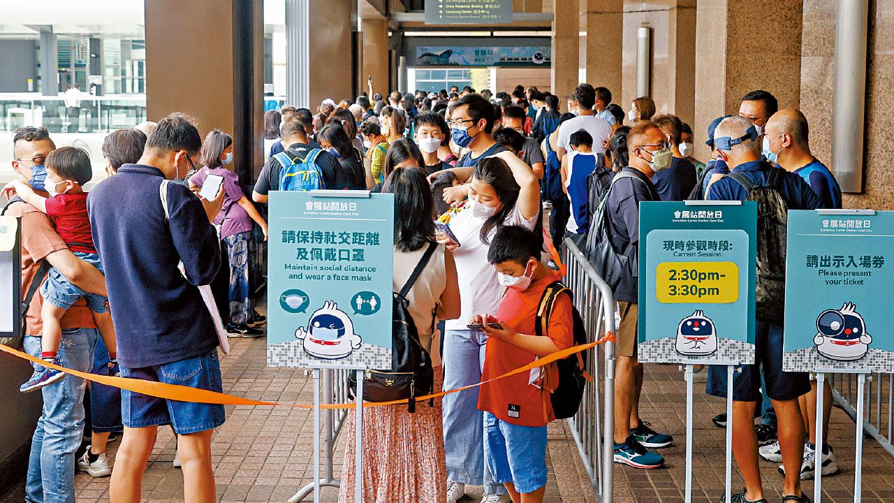 4千人搶先遊會展站 二戰炸彈殼成打卡位