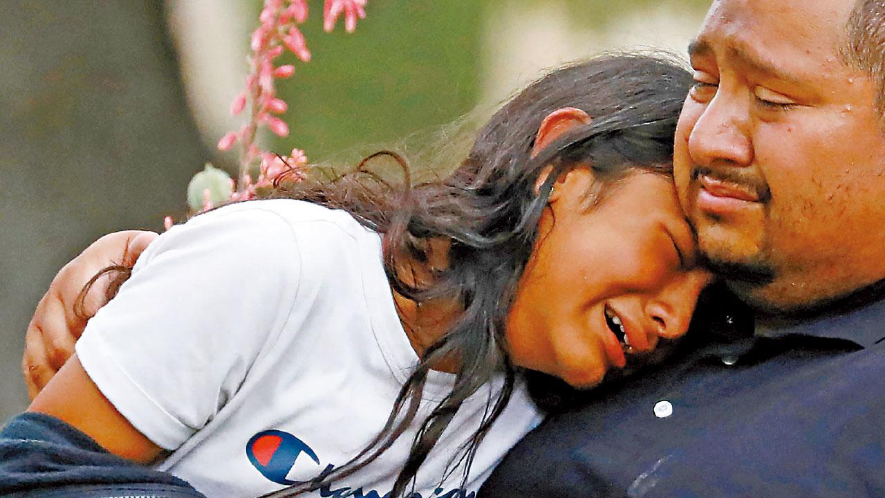 校園槍擊｜18歲槍手闖小學開殺戒 19童2老師慘死