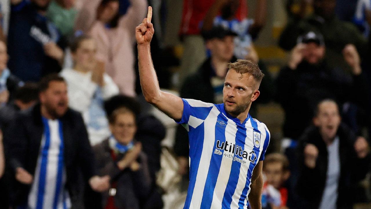 哈特斯菲爾德氣走盧頓 闖溫布萊爭升英超