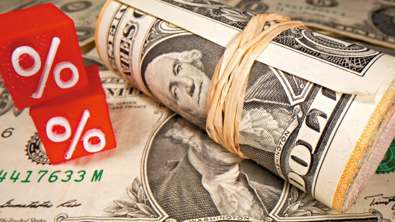 兩極呃嬲的經濟「討論」