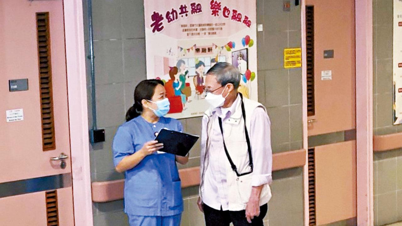 醫管局恢復特別探訪 老夫妻相隔四月終重聚