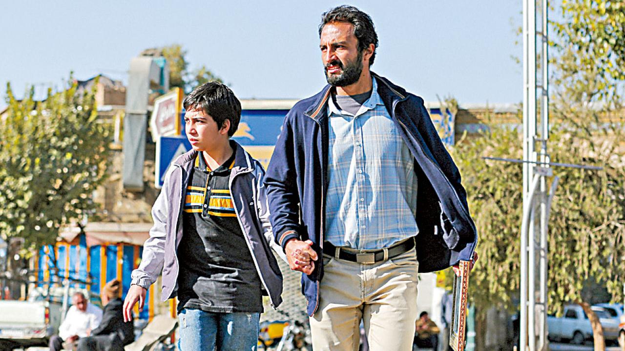 《伊朗式英雄》 好人變狗熊