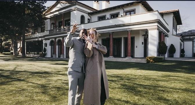 Adele放閃暗示與男友築愛巢