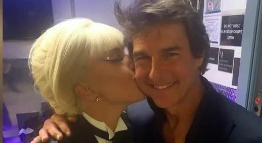 Gaga錫湯告魯斯唱《壯志凌雲》主題曲