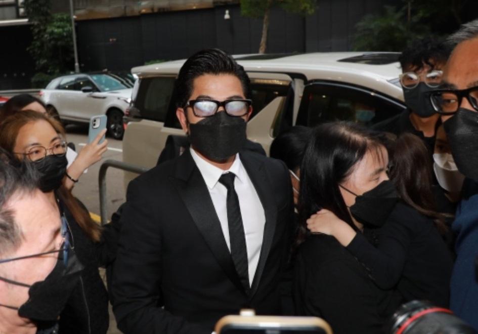 小美父親設靈 郭富城舉家到場致哀