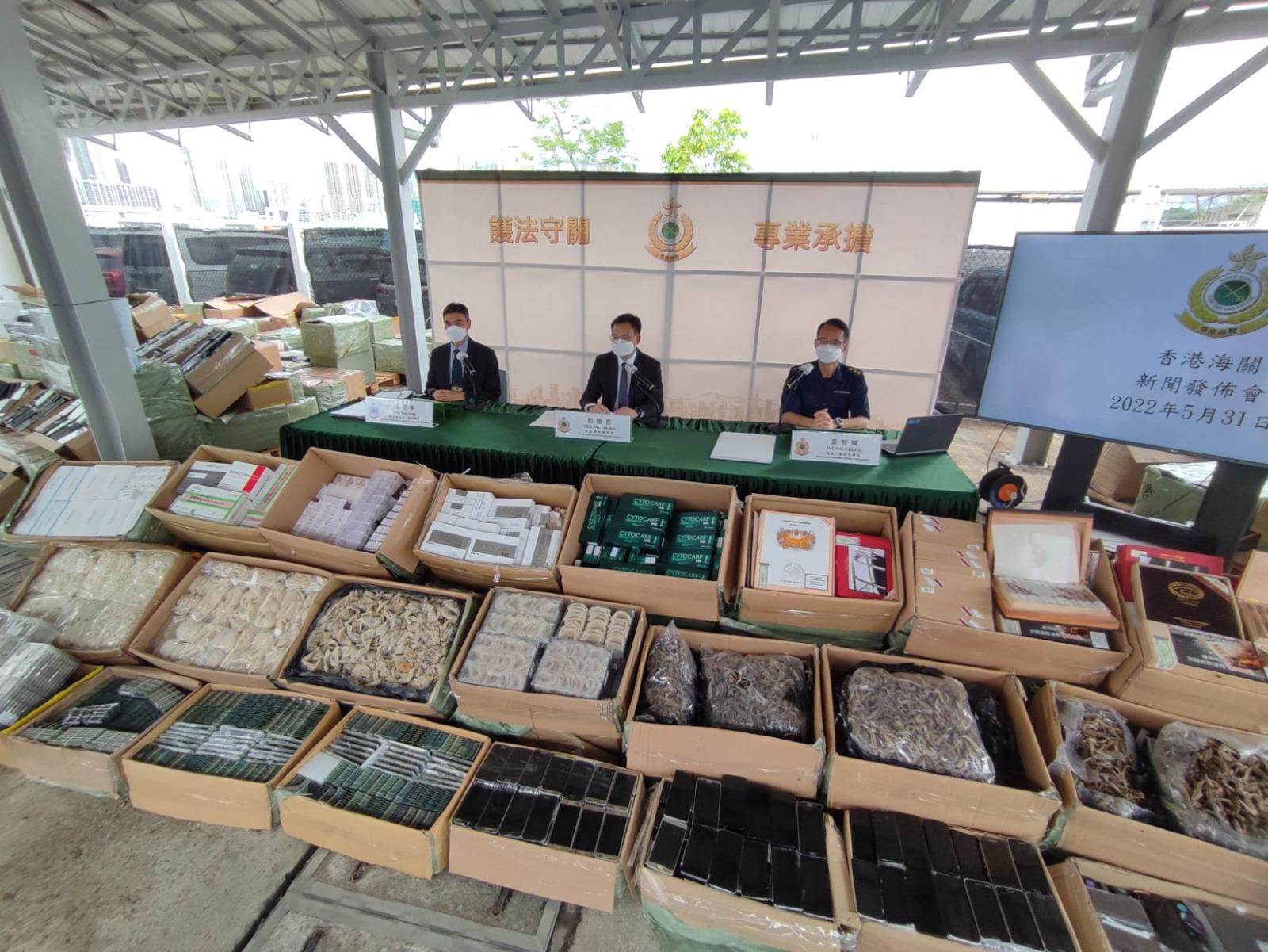 海關爛角咀破內河船走私案 拘6男檢5000萬元貨