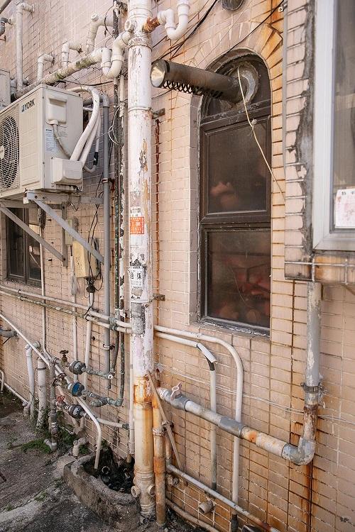 申訴專員主動調查政府對新界村屋欠妥排污設施的執管