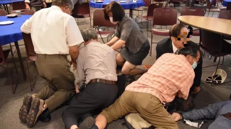 美教會槍擊案 信眾制服槍手照片曝光 醫生捨身連擋3槍