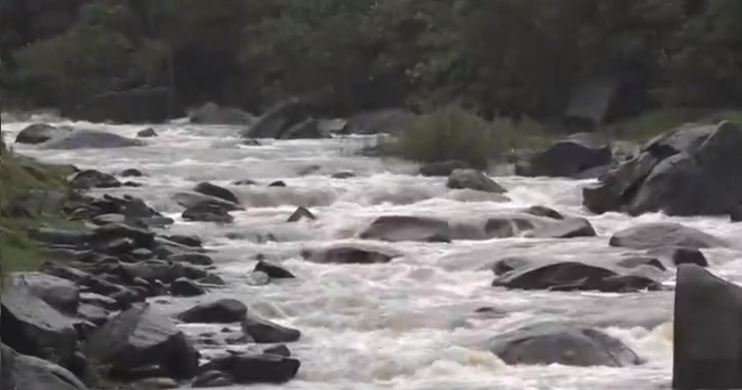 女子疑在大埔新浪潭路橫涌石澗失足墮下山澗，被水沖走