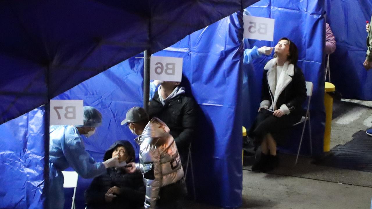 長沙灣碧海藍天第二座圍封，居民今晚11時前須檢測。(資料圖片)