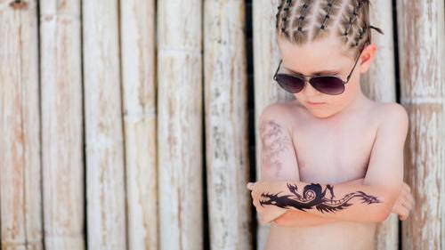 民政部：即使父母同意亦不能為未成年人紋身。(網上圖片)