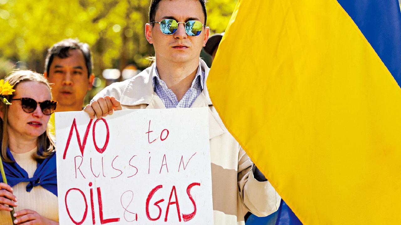 烏克蘭不滿無全面禁運 歐盟減買90%俄石油