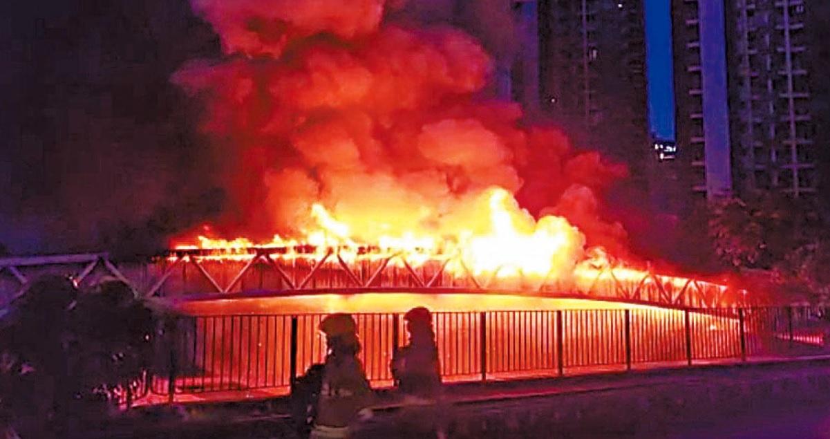 元朗朗屏昨晚電纜橋起火