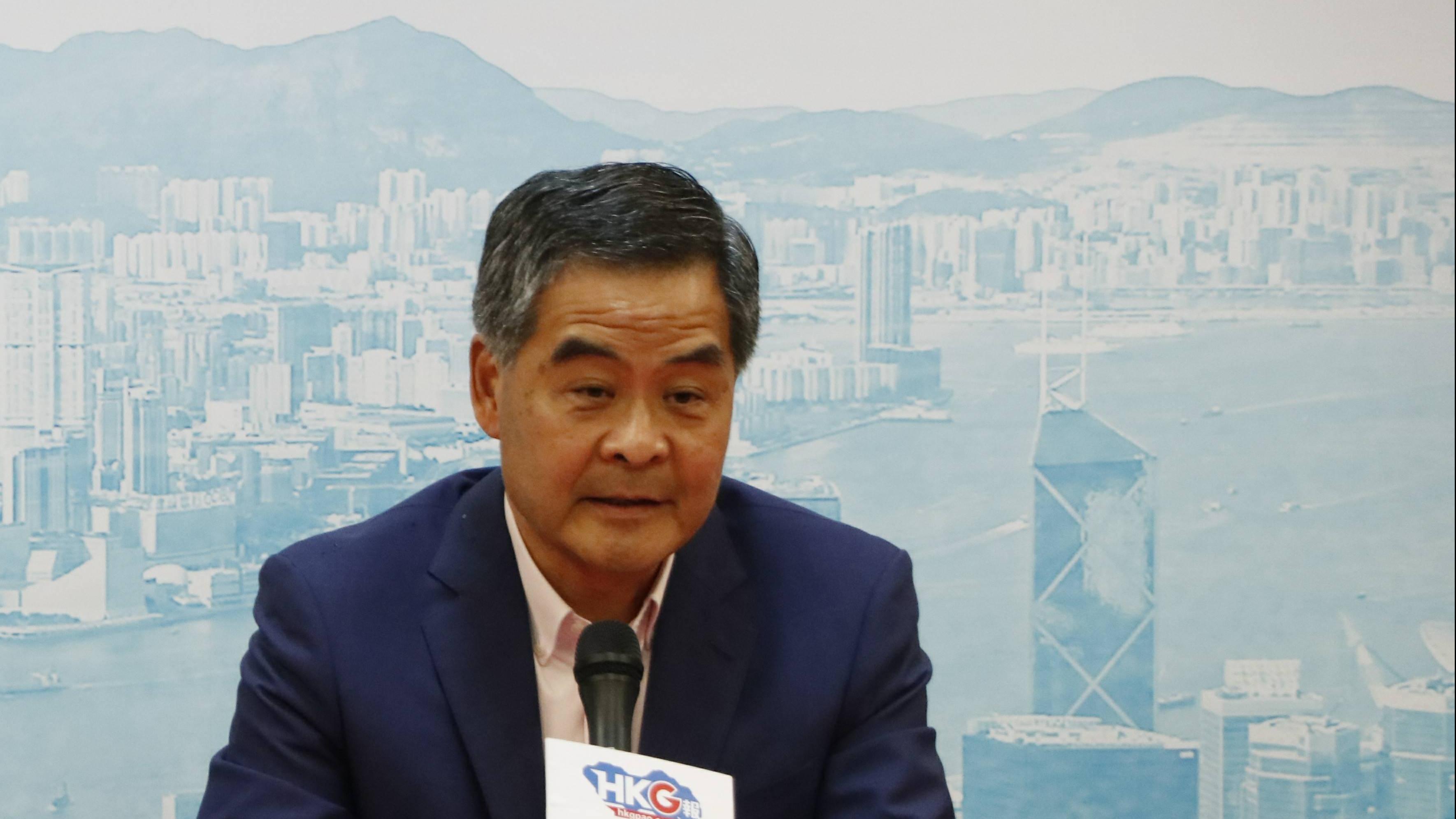 梁振英稱重啟政改港人須接受中央全面管治權