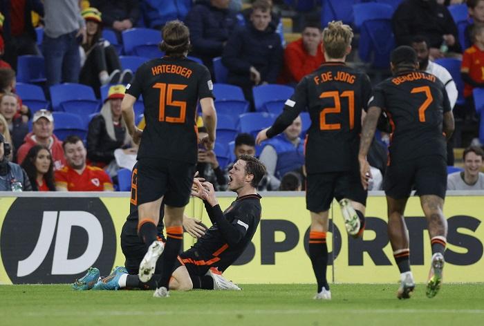 韋格賀斯補時4分鐘，為荷蘭攻入致勝一球。(路透社)