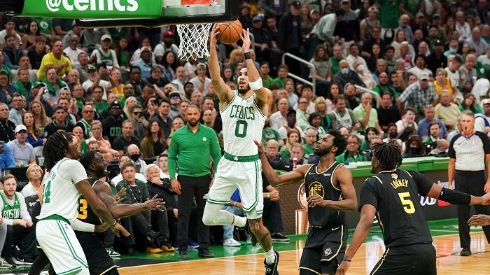 達譚繼續帶領塞爾特人在總決賽取勝。(路透社)