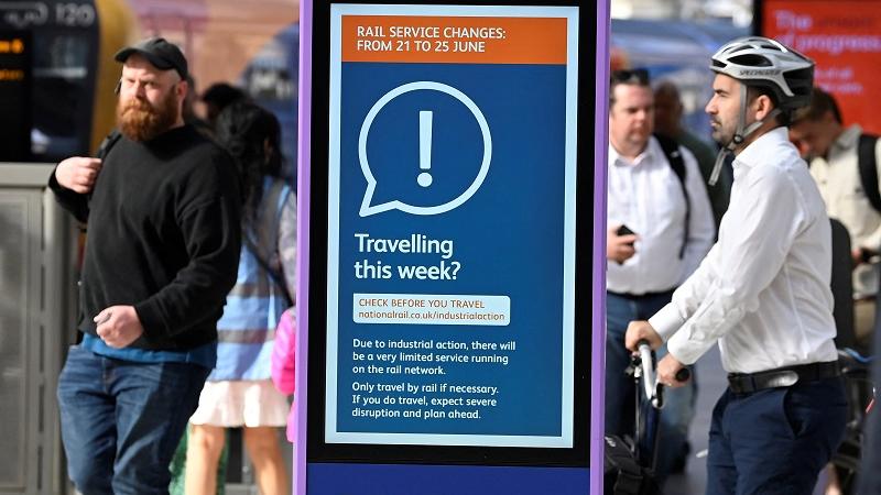30年最大規模 八成班次取消 英鐵路明起大罷工