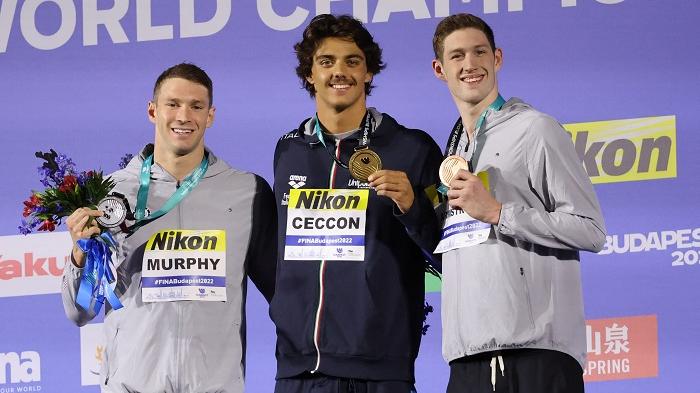 意大利泳手施干以破世界紀錄時間奪100米背泳金牌。(路透社)