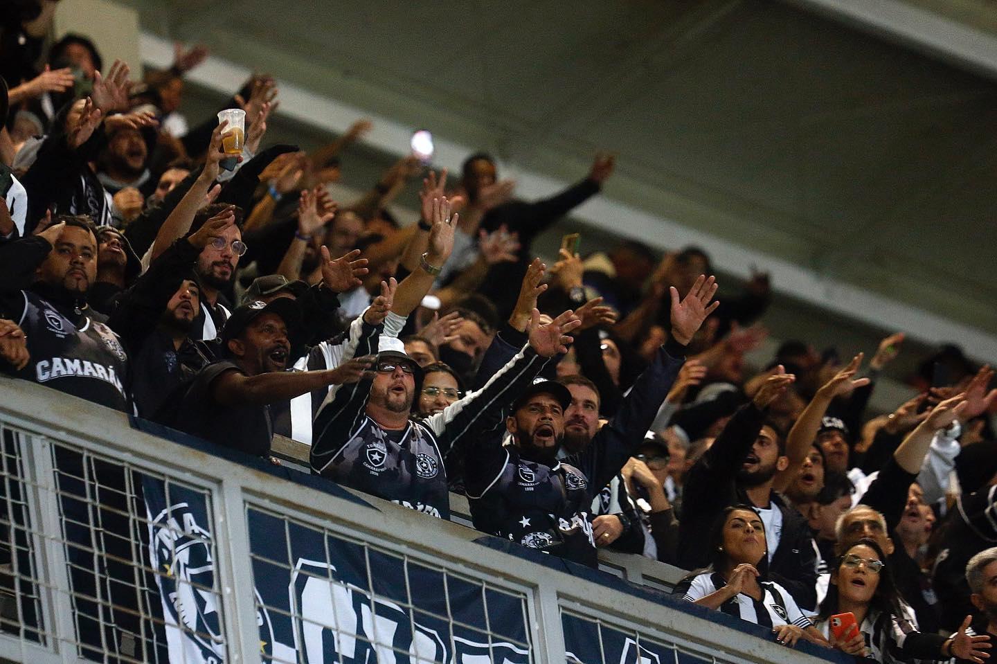 保地花高球迷。(保地花高Facebook圖片)