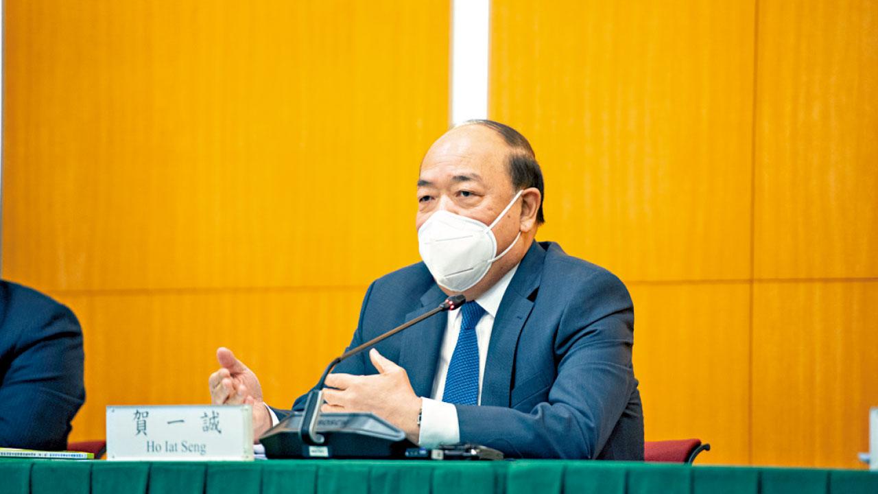 澳門累計110人染新冠  賀一誠：病毒非內地傳入