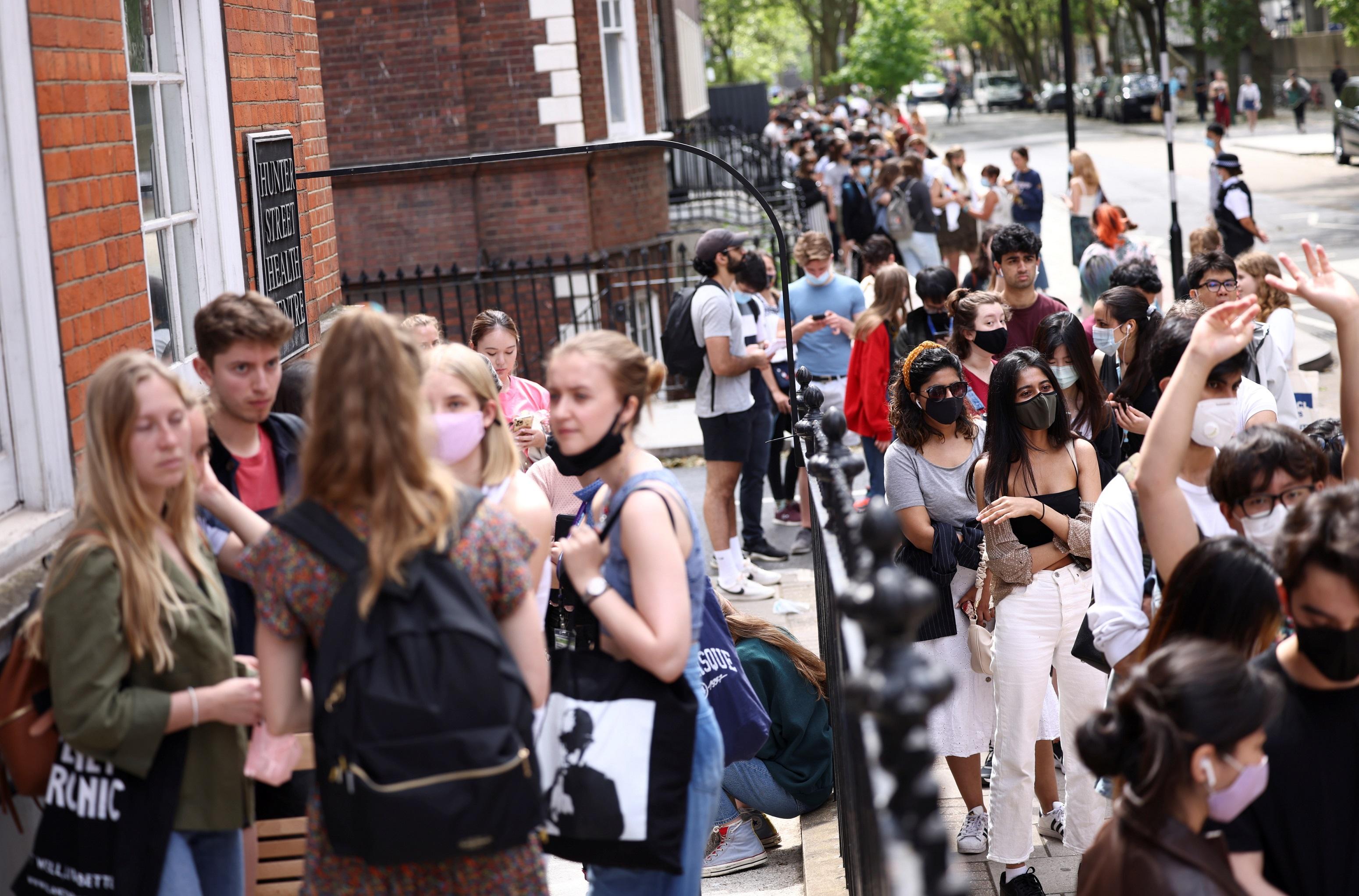 英國4月份經濟增長按月跌0.3%遜預期   商界憂經濟陷衰退