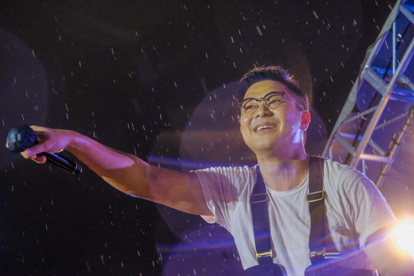 RubberBand逢騷必雨仍獲樂迷撐場  6號：係愛定責任啊？