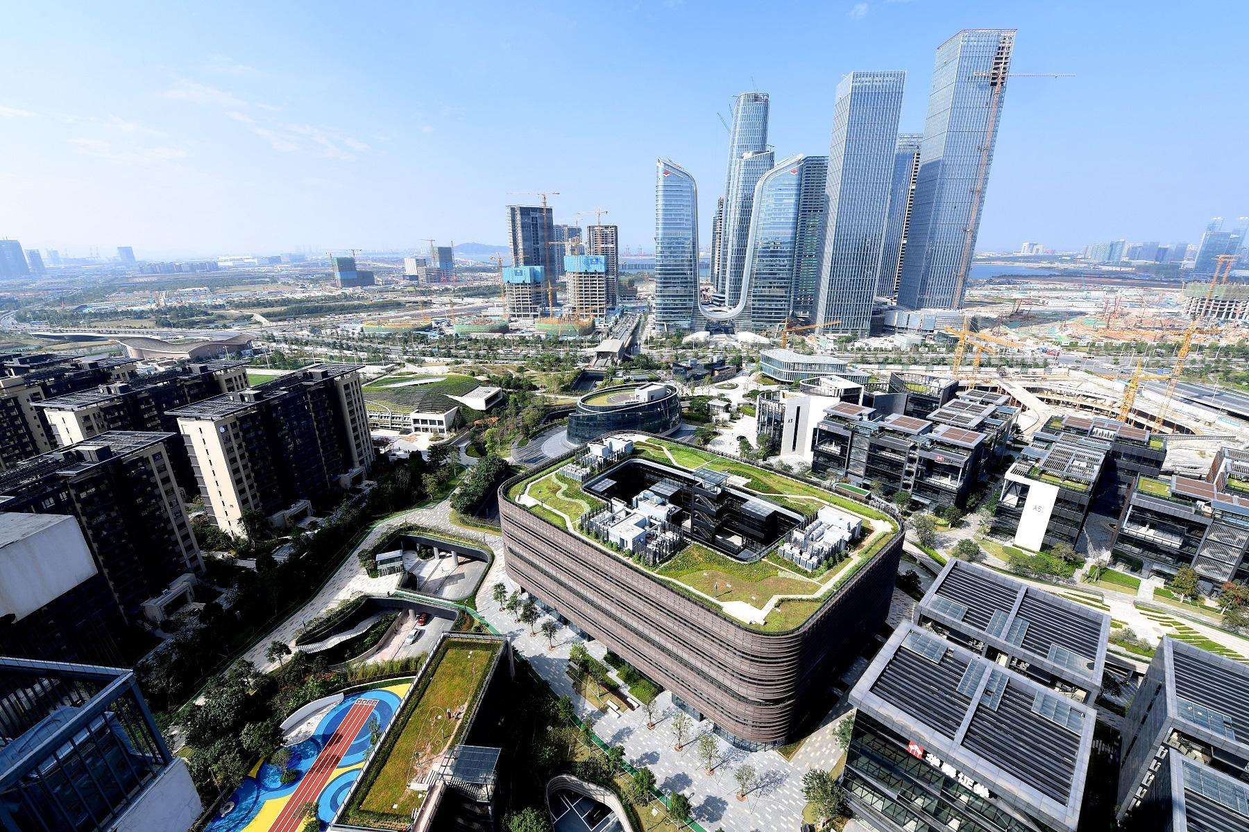 企業動態｜滙豐調查：通關後 72%港人有意到大灣區發展