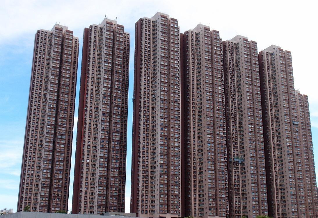 同屋苑換樓客斥708萬元購新屯門中心中層三房單位，屬市價成交。