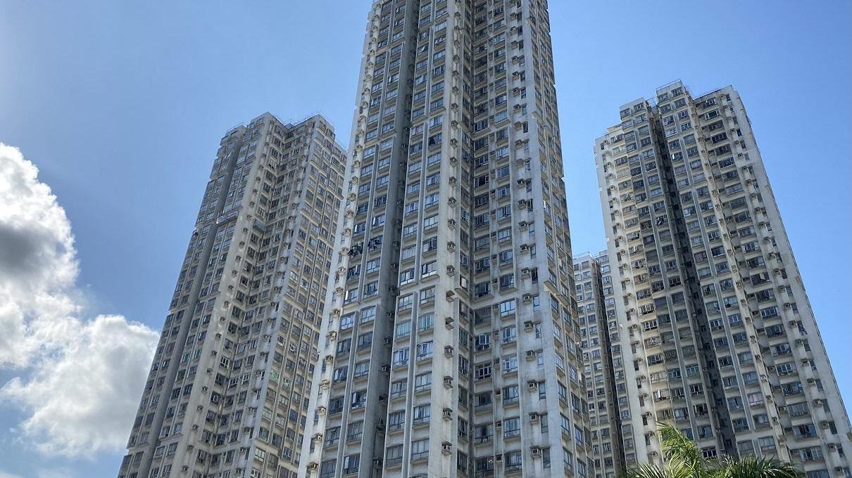 屯門豐景園位於輕鐵站旁，日常出入方便，近日1座低層兩房單位獲同區客人即睇即租，月租9,800元，呎租28.8元。