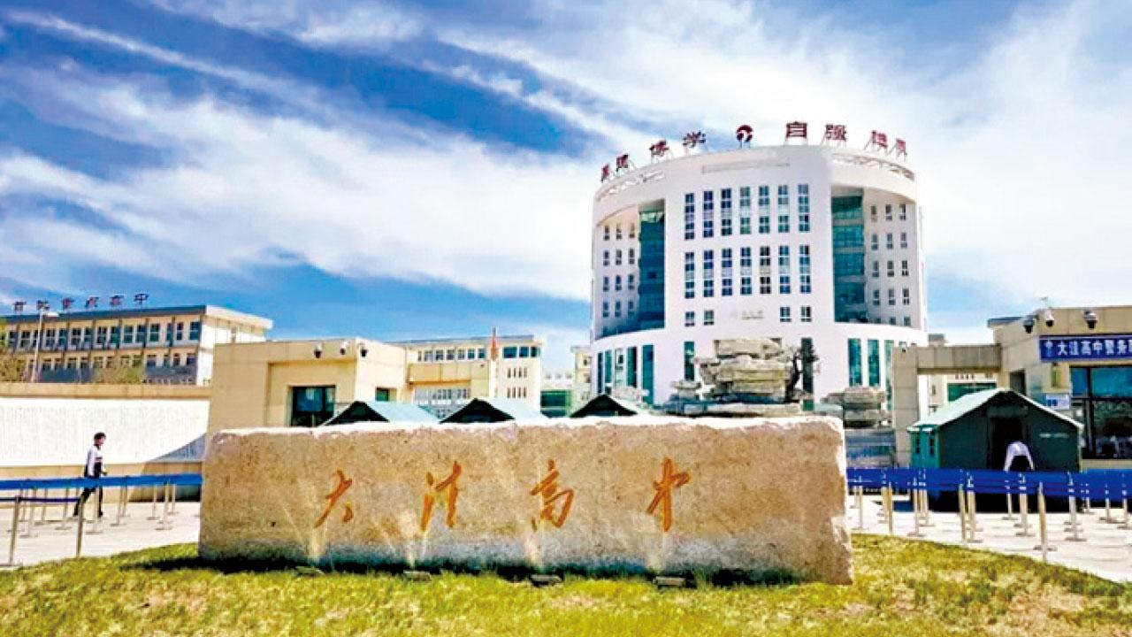 校方禁在家上網玩微信 遼寧高中生暑假發朋友圈被處分