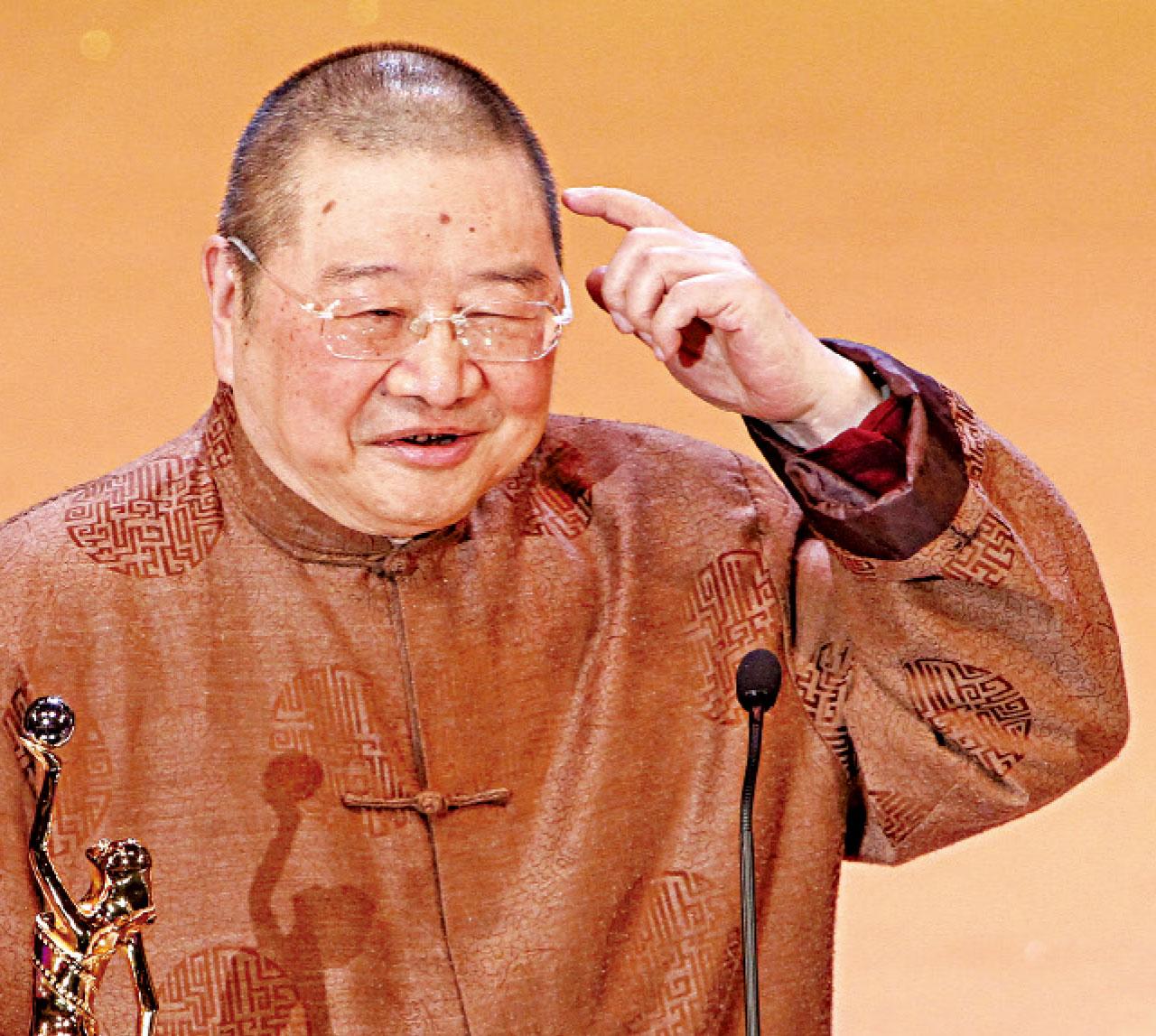 繼續連繫 倪匡 羅啓銳 的經典