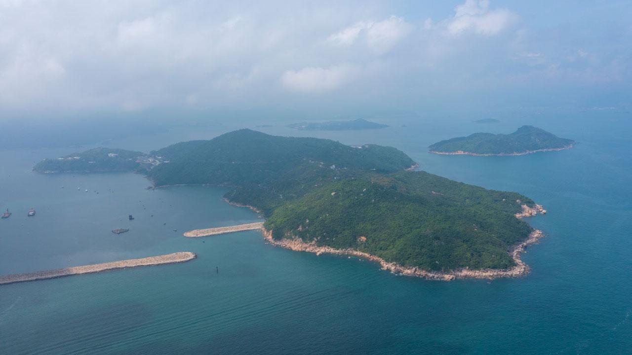 雷鼎鳴提出解決土地房屋問題