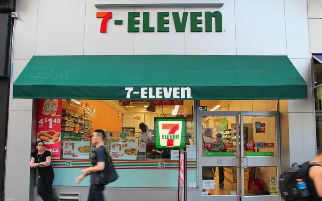 美國7-11傳裁員約880人　通脹導致延遲入油及購物