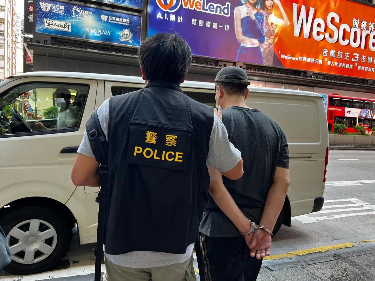 警突擊搜查旺角一單位 檢2600隻鹹碟拘1男