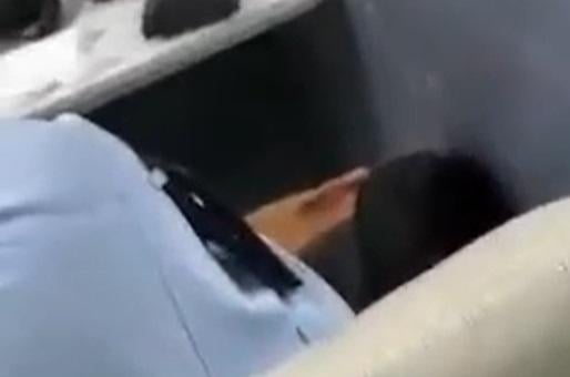 有軍裝警涉當值期間脫下佩槍睡覺。