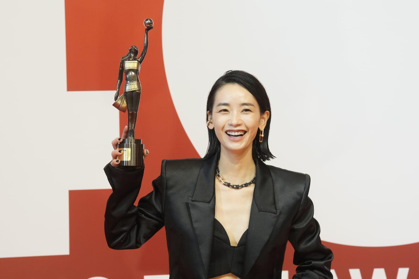 劉雅瑟成三料影后 自認平凡開心演員身份獲認同